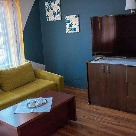 Pokoje Goscinne U Meresa Żywiec Exteriör bild