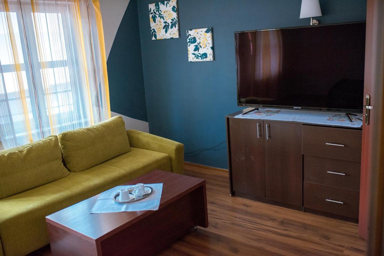 Pokoje Goscinne U Meresa Żywiec Exteriör bild